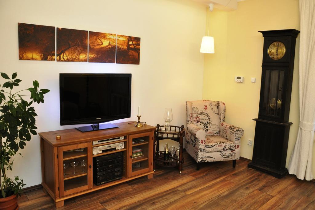 Atmospheric Quiet Apartment Prague Exterior photo